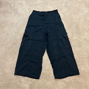 Women’s Lululemon Metropolis Maven High Rise Crop Pants Size 6